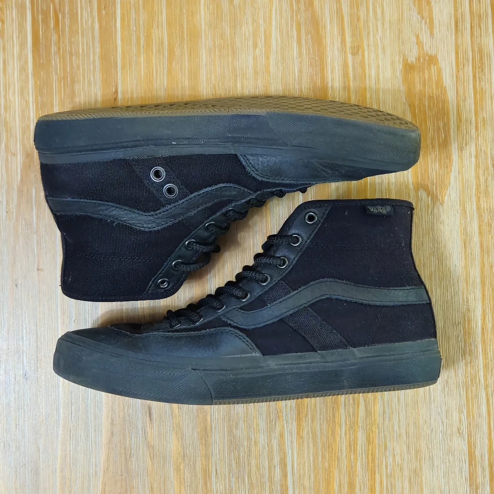 Black Vans 🖤 - Picture 4 of 9